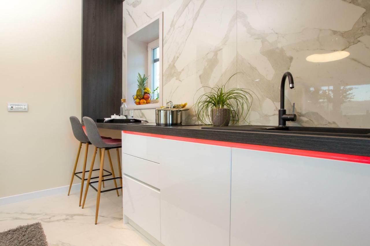 Apartmani Paklenica Noa Starigrad Paklenica Exteriér fotografie
